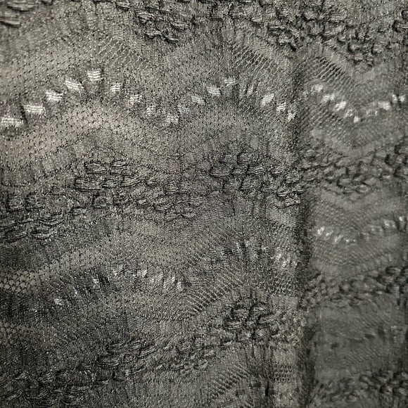 Lace front top - Picture 3 of 3